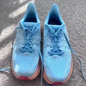 Women’s Hola Clifton 8. Sz. 9.5B